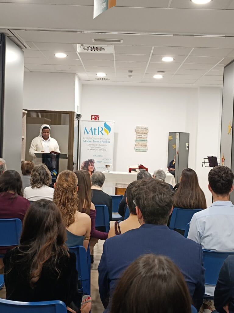 Fiesta de Navidad en la Residencia Universitaria Madre Teresa Rodón