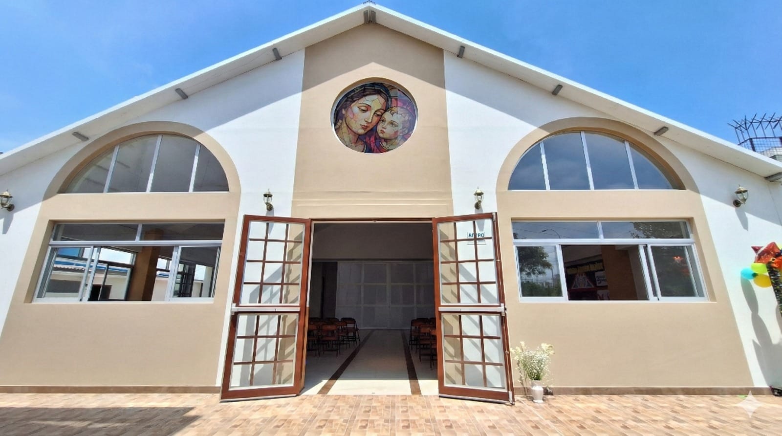 Inauguración de la Capilla-Auditorio del Colegio Madre Teresa Rodón