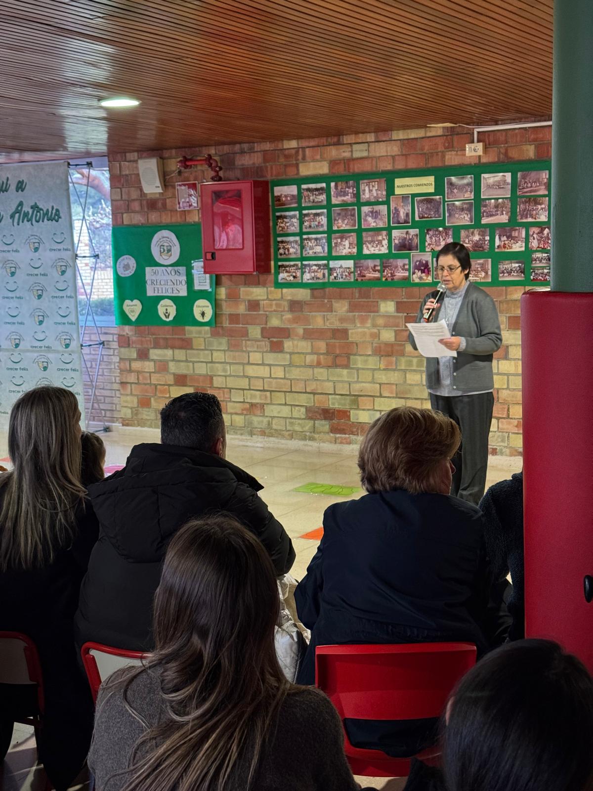 EL CENTRO SAN JOSÉ Y SAN ANTONIO DE SUECA CELEBRA SU 50 ANIVERSARIO CON UNA EXPOSICIÓN FOTOGRÁFICA