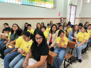 43 Años de Fe y el Corazón de Mamá: Una Celebración Inolvidable