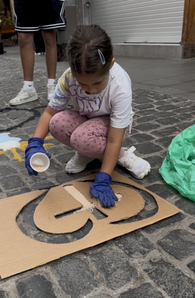 ¡Una alfombra construida con fe, arte y comunidad!